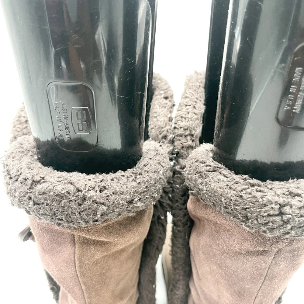 Crocs Modessa Button Suede Boots Brown Faux Fur Lined Womens 8 Cozy Casual Snow